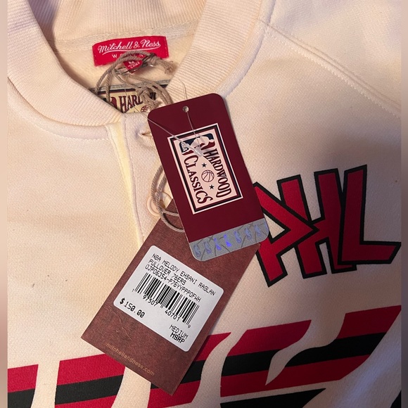Mitchell & Ness 76ers Pullover - Picture 2 of 6